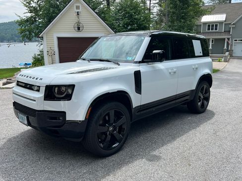 Used 2023 Land Rover Defender 110 AWD/4WD image 1