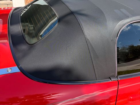 Used 2006 MAZDA MX-5 Miata Sport image 6