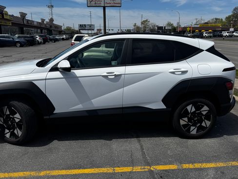 Used 2024 Hyundai Kona SEL AWD/4WD image 9