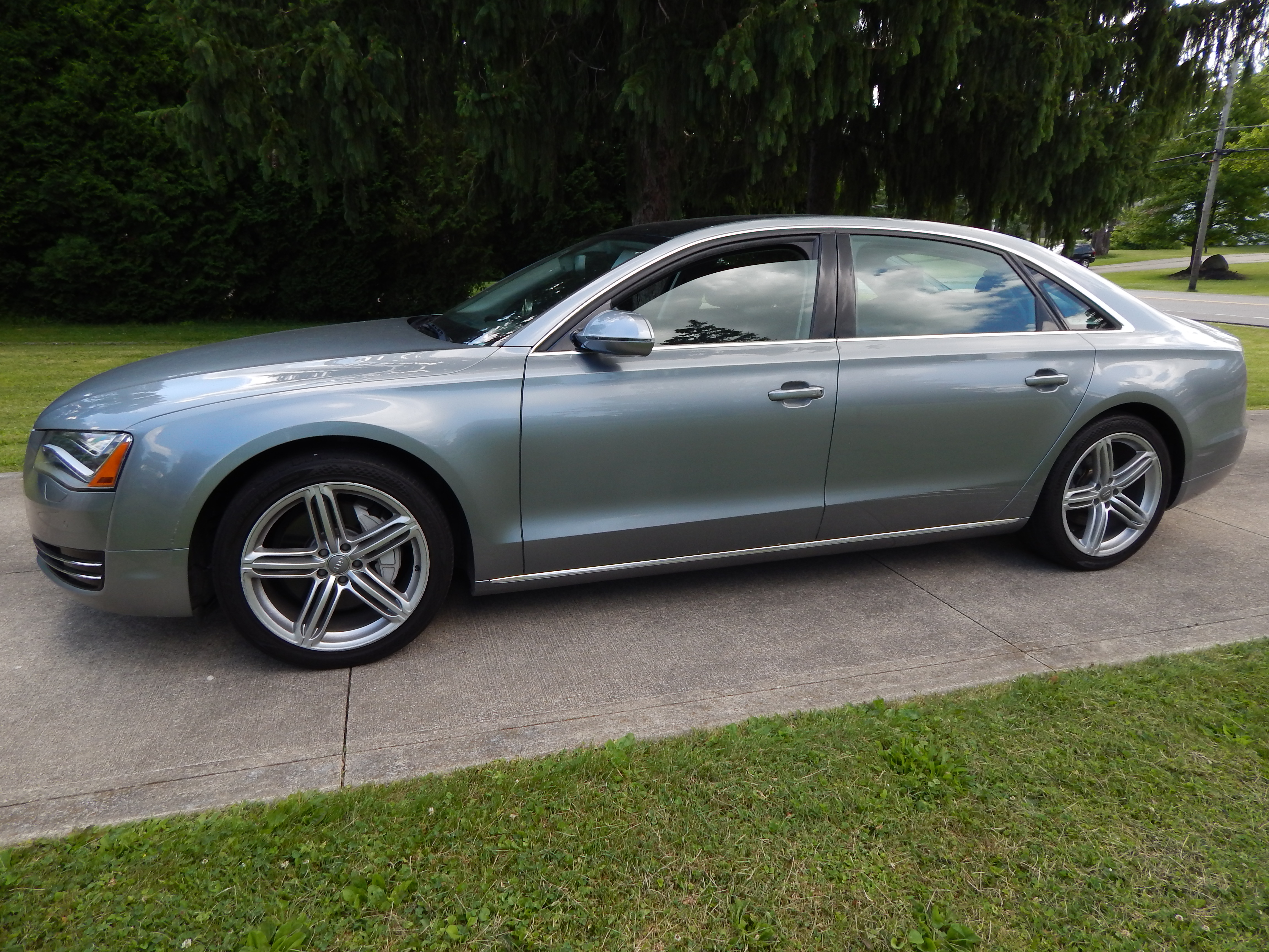 Used 2013 Audi A8 L 3.0T w/ Sport Design Pkg AWD/4WD image 6