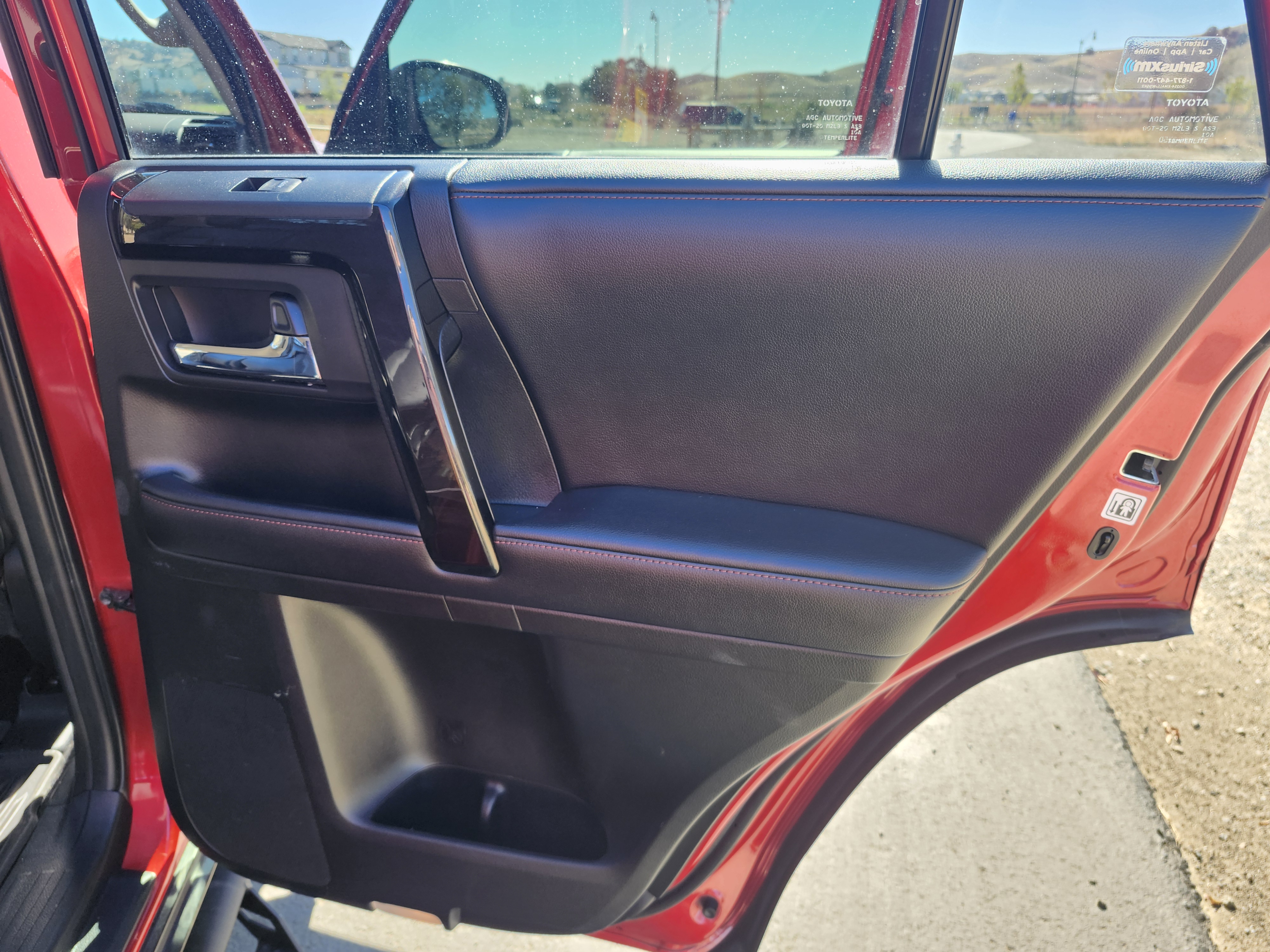 Used 2018 Toyota 4Runner TRD Off-Road Premium AWD/4WD image 23