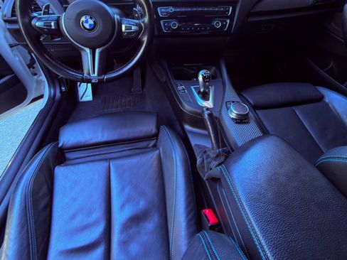Used 2017 BMW M2 image 11