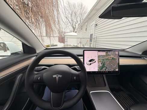 Used 2021 Tesla Model 3 Long Range image 8