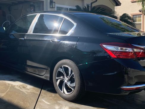 Used 2017 Honda Accord LX image 4