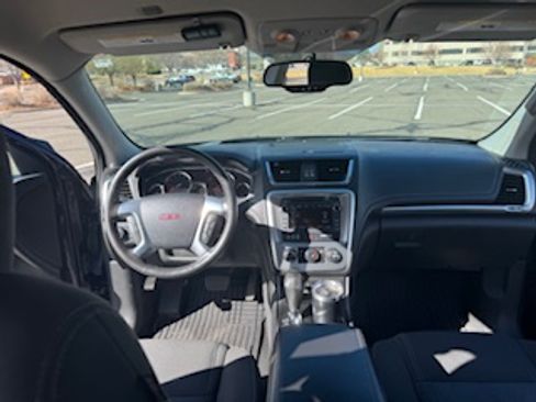 Used 2014 GMC Acadia SLE image 10