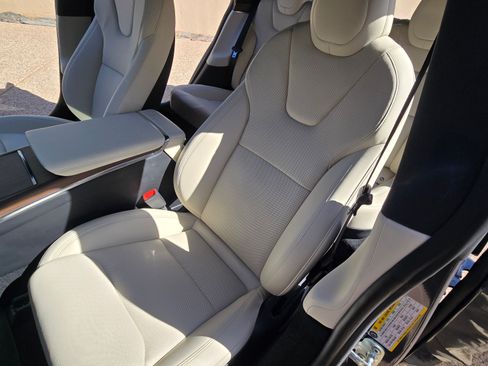 Used 2022 Tesla Model S Standard Range image 18