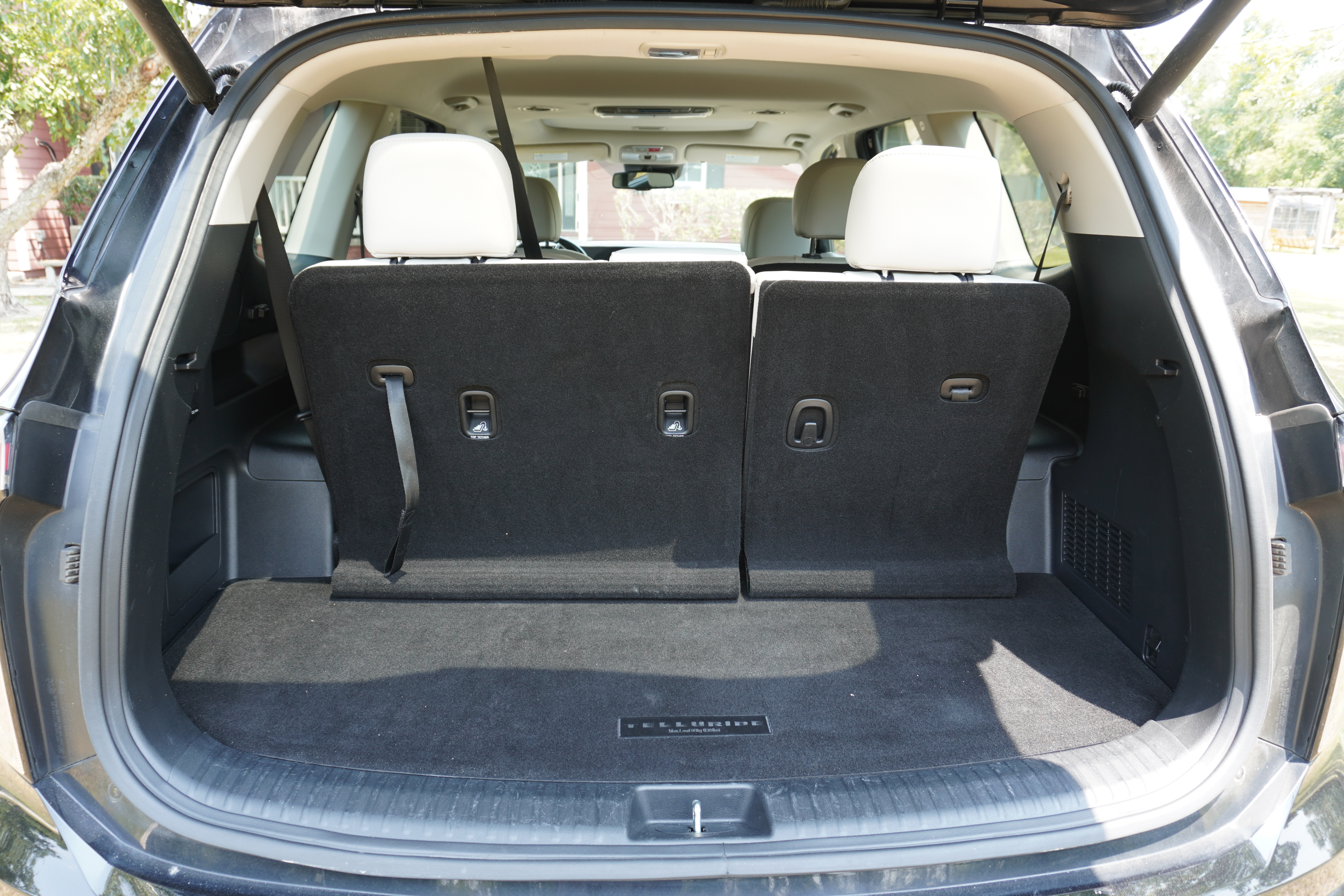 Used 2023 Kia Telluride EX w/ EX Captain's Chair Package FWD image 19