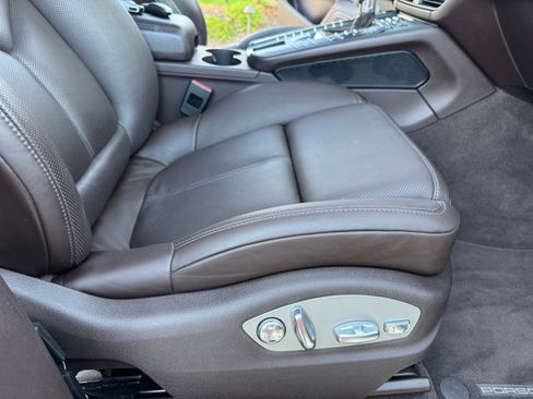 Used 2021 Porsche Macan GTS image 11