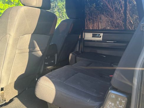 Used 2015 Ford Expedition EL XLT RWD image 10