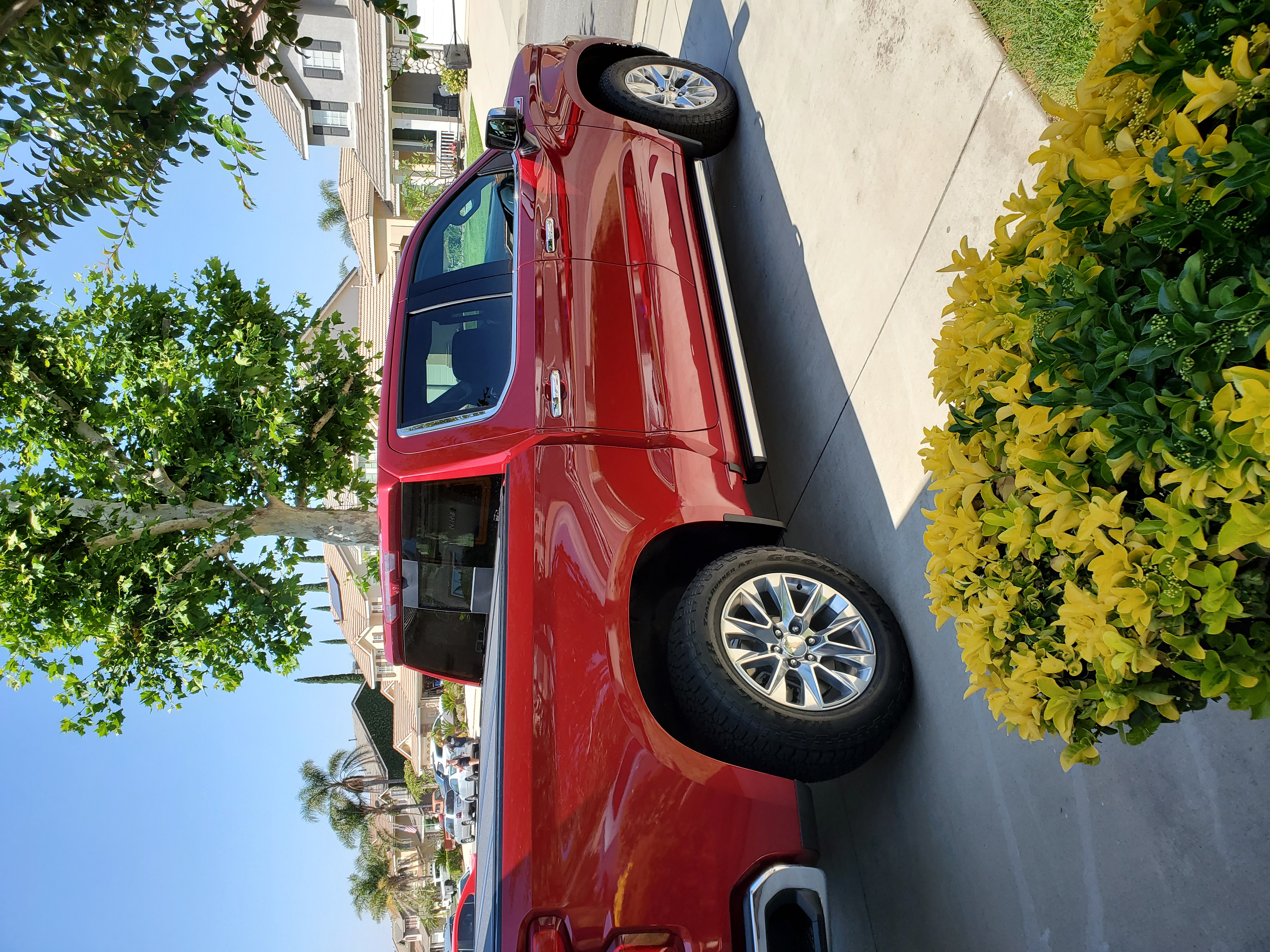 Used 2020 Chevrolet Silverado 1500 LTZ w/ LTZ Premium Package AWD/4WD image 1