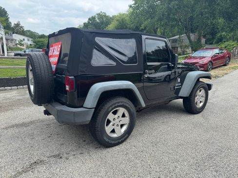 Used 2011 Jeep Wrangler Sport AWD/4WD image 6