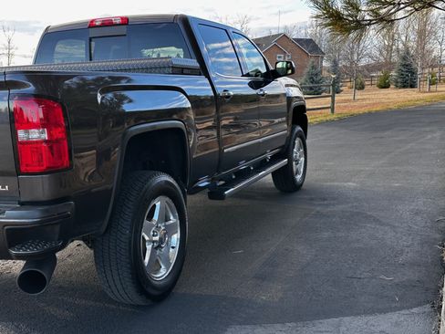 Used 2015 GMC Sierra 2500 Denali w/ Duramax Plus Package image 6