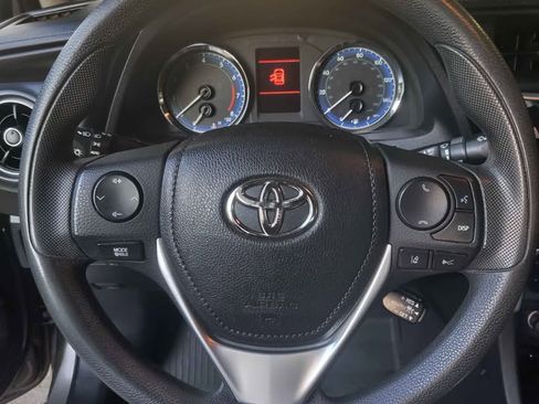 Used 2019 Toyota Corolla LE image 9