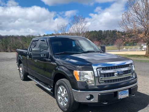 Used 2013 Ford F150 XLT w/ XTR Pkg image 6