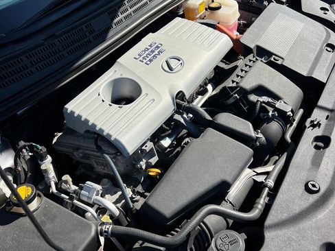 Used 2013 Lexus CT 200h image 14