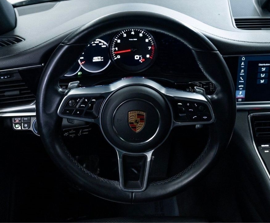 Used 2018 Porsche Panamera 4 AWD/4WD image 8