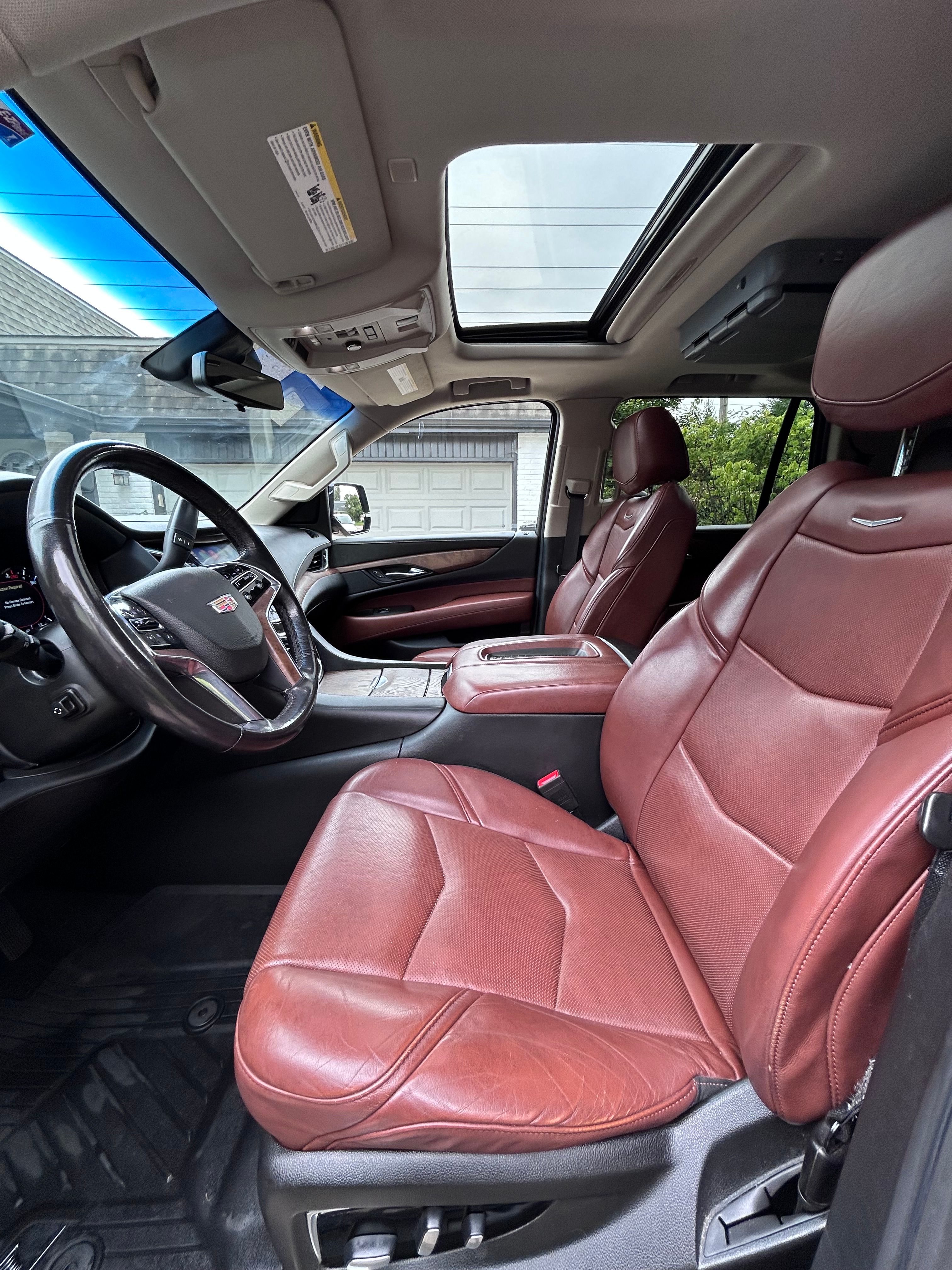 Used 2019 Cadillac Escalade Luxury AWD/4WD image 20