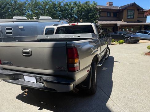 Used 2003 GMC Sierra 1500 Denali AWD/4WD image 8