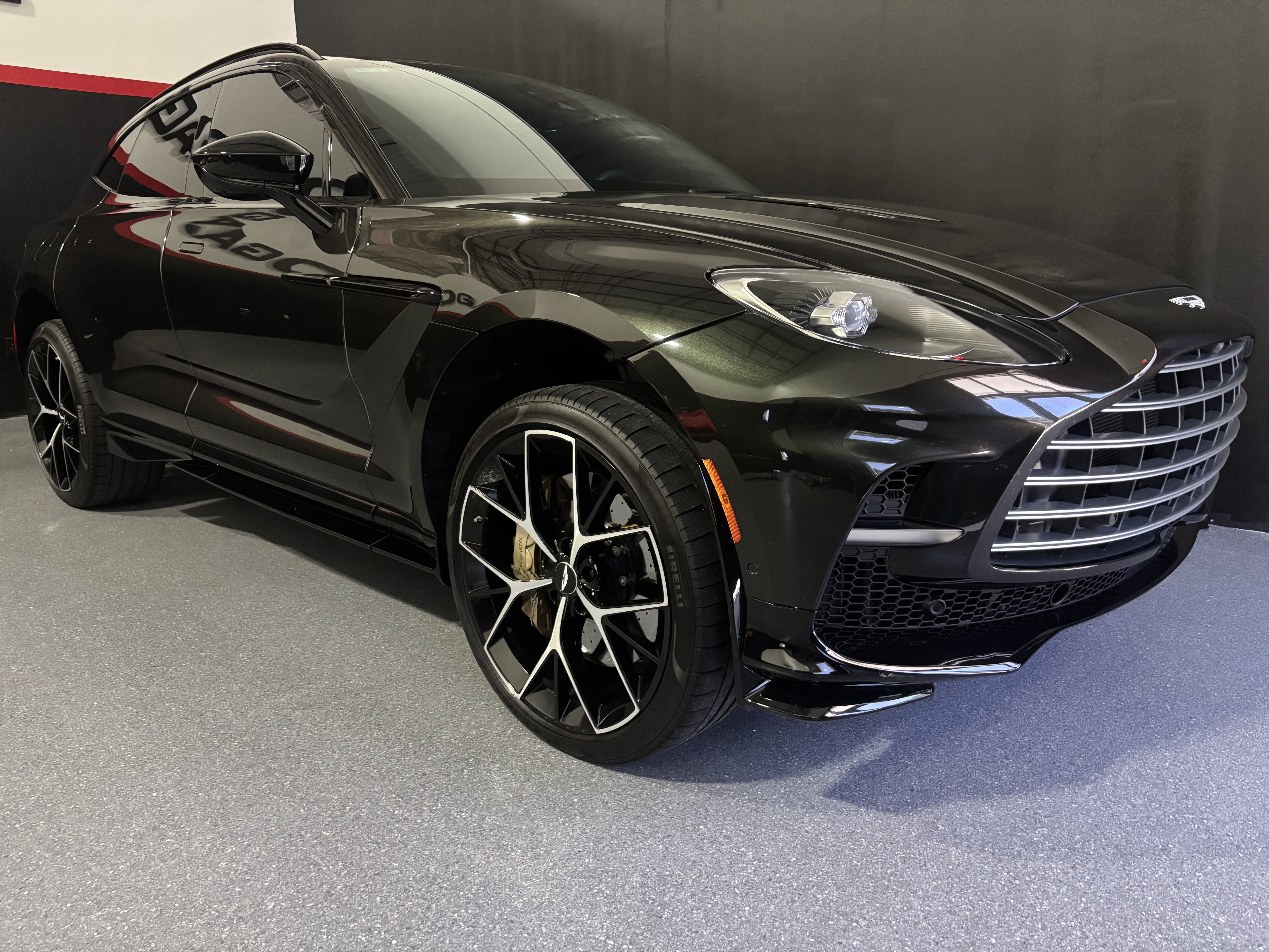 Used 2024 Aston Martin DBX 707 AWD/4WD image 1