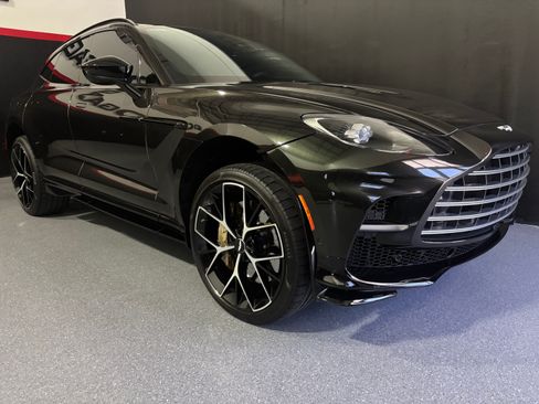 Used 2024 Aston Martin DBX 707 AWD/4WD image 1