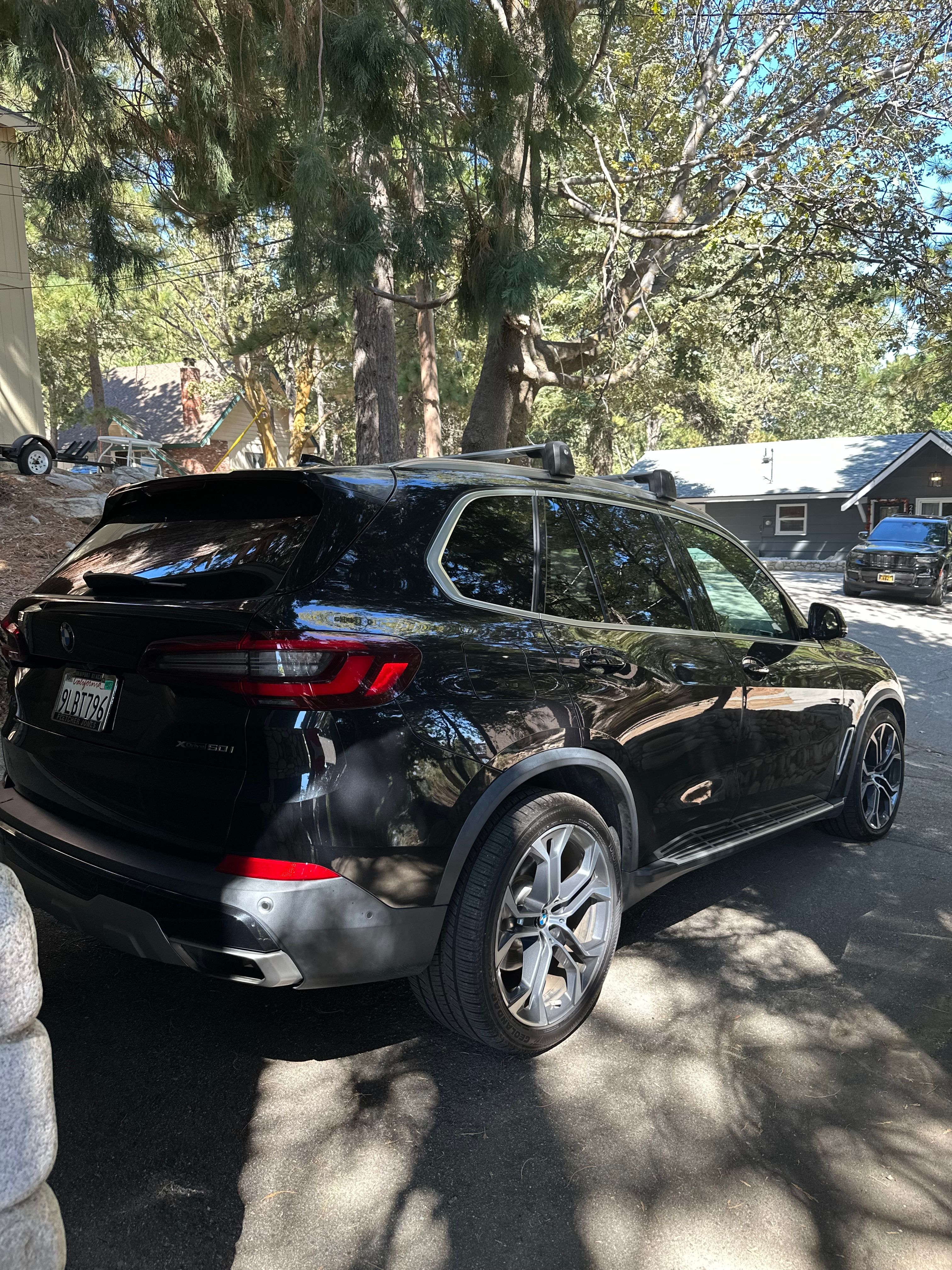 Used 2020 BMW X5 xDrive50i w/ Executive Package AWD/4WD image 2