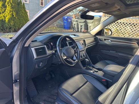 Used 2021 Volkswagen Atlas SE w/ Panoramic Sunroof Package image 8