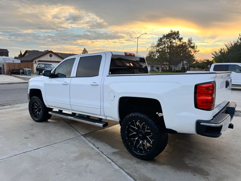 Used 2018 Chevrolet Silverado 1500 LT w/ Texas Edition image 2