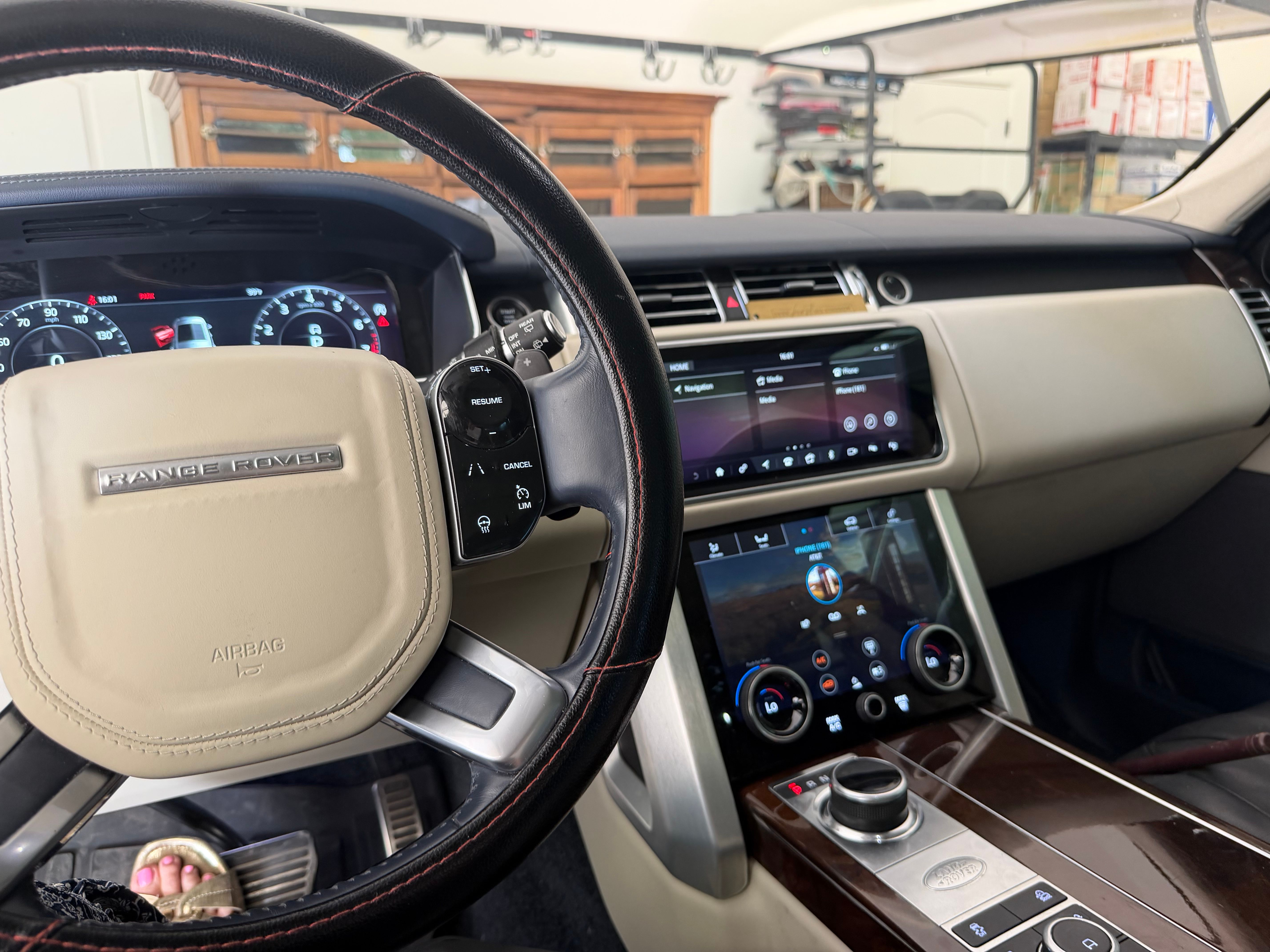 Used 2022 Land Rover Range Rover P525 Westminster Edition AWD/4WD image 18