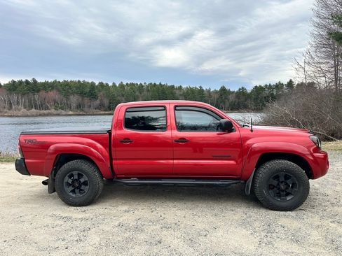 Used 2010 Toyota Tacoma 4x4 Double Cab image 4