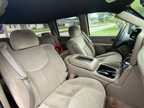 Used 2005 GMC Sierra 1500 SLE w/ Safe And Sound Package RWD image 9