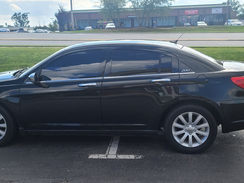 Used 2013 Chrysler 200 Limited image 1