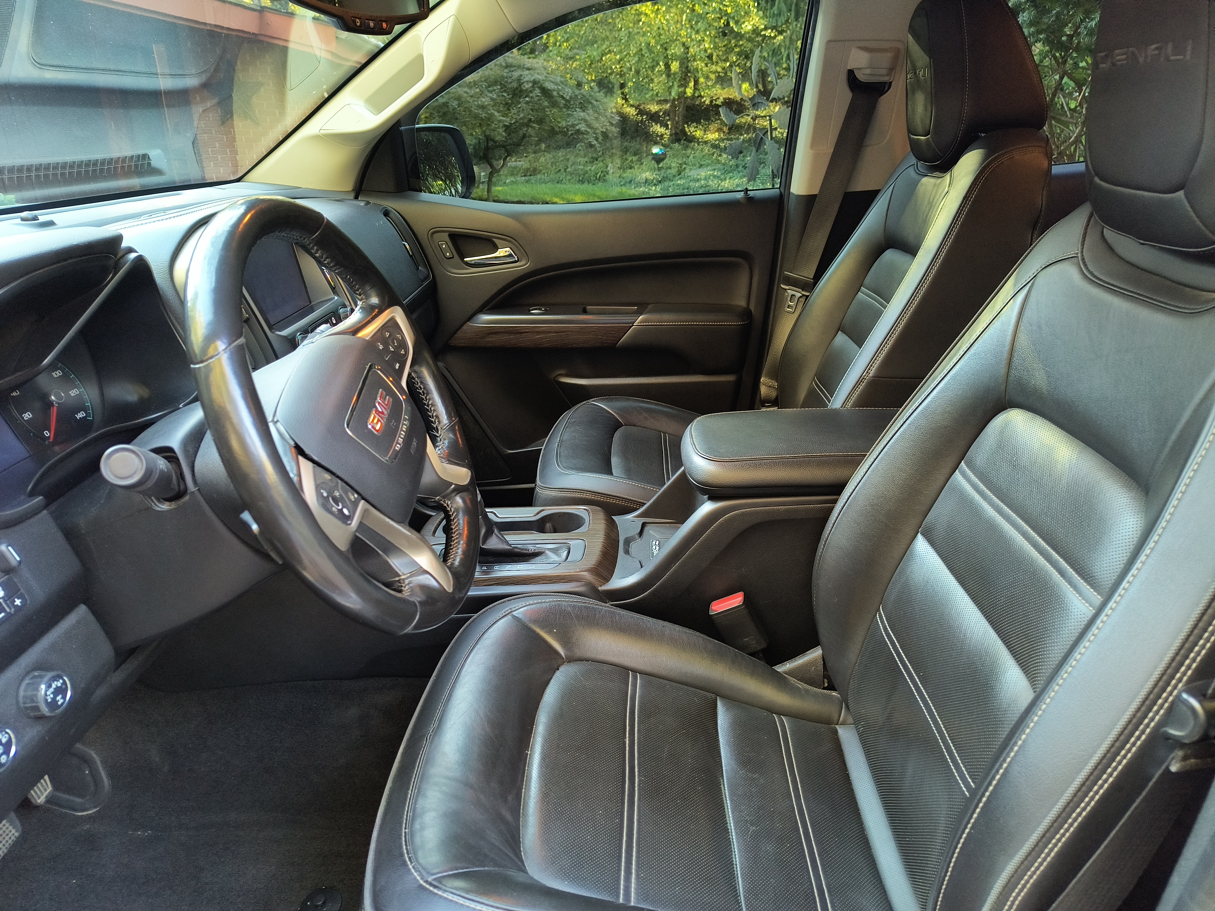 Used 2017 GMC Canyon Denali AWD/4WD image 11