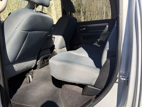 Used 2017 RAM 1500 Classic SLT image 13