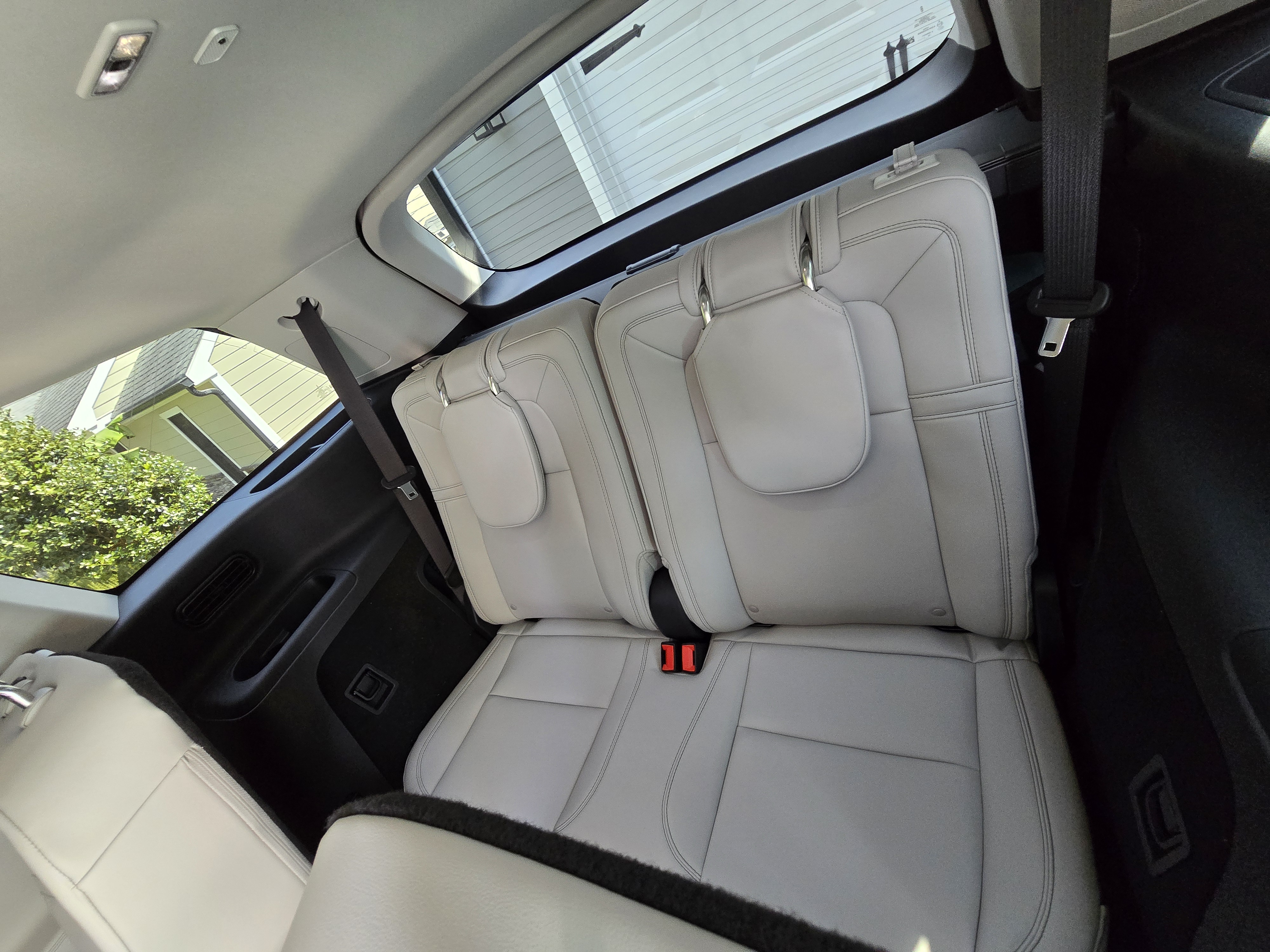 Used 2025 Lincoln Aviator Reserve w/ Equipment Group 201A AWD/4WD image 16