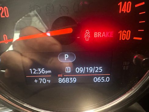 Used 2016 MINI Cooper Convertible image 20