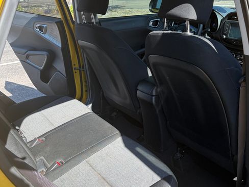 Used 2020 Kia Soul S FWD image 14