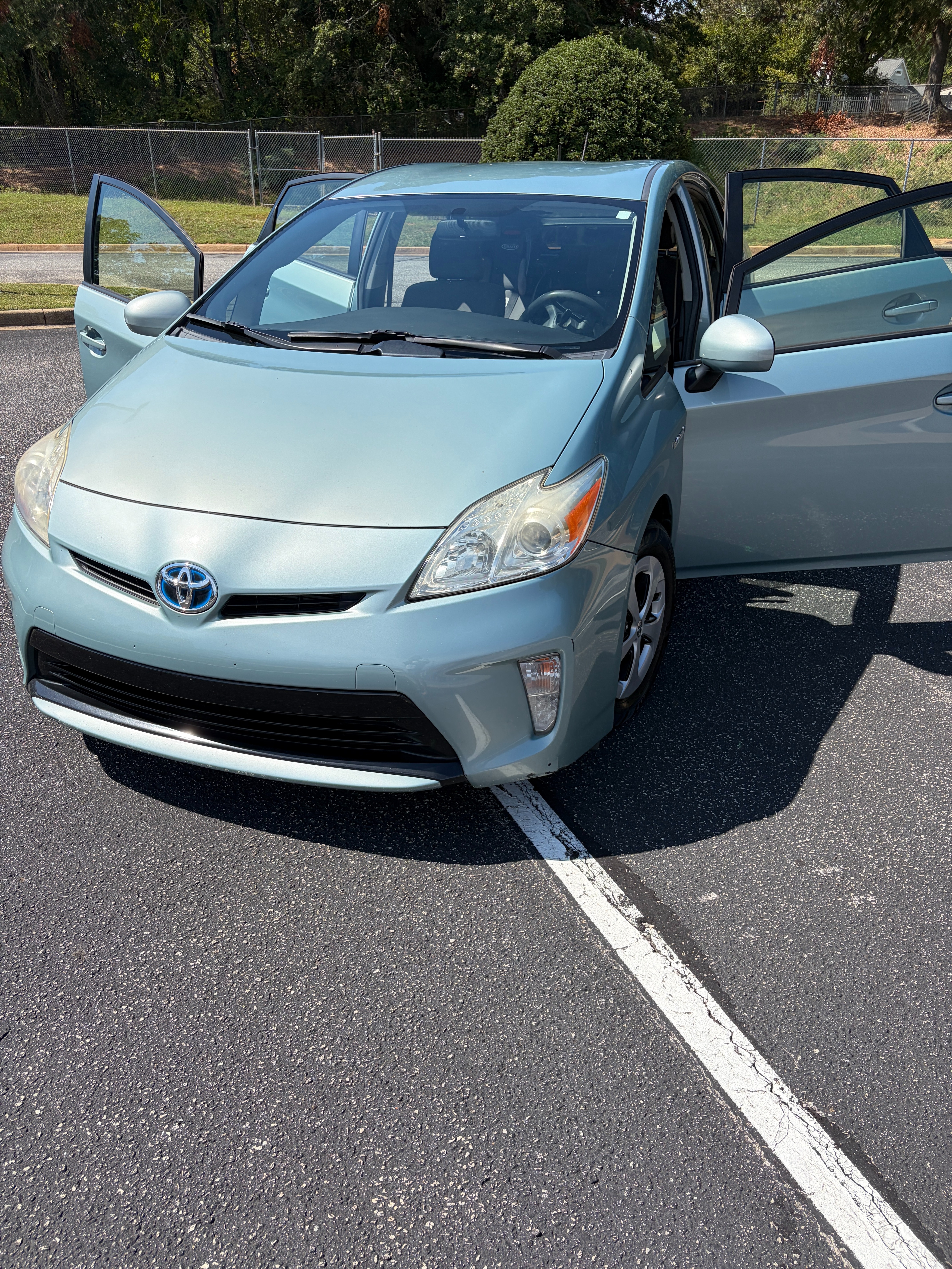 Used 2014 Toyota Prius Two FWD image 1