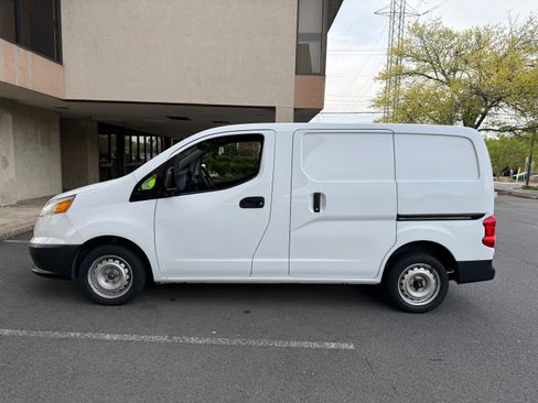 Used 2015 Chevrolet City Express LT image 4