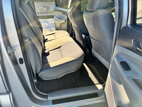 Used 2014 Toyota Tacoma PreRunner image 23