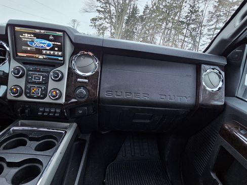 Used 2014 Ford F350 Platinum w/ Platinum Package image 16