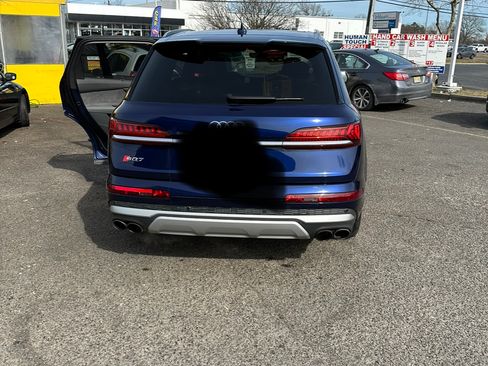 Used 2022 Audi SQ7 Prestige w/ Prestige Package AWD/4WD image 4