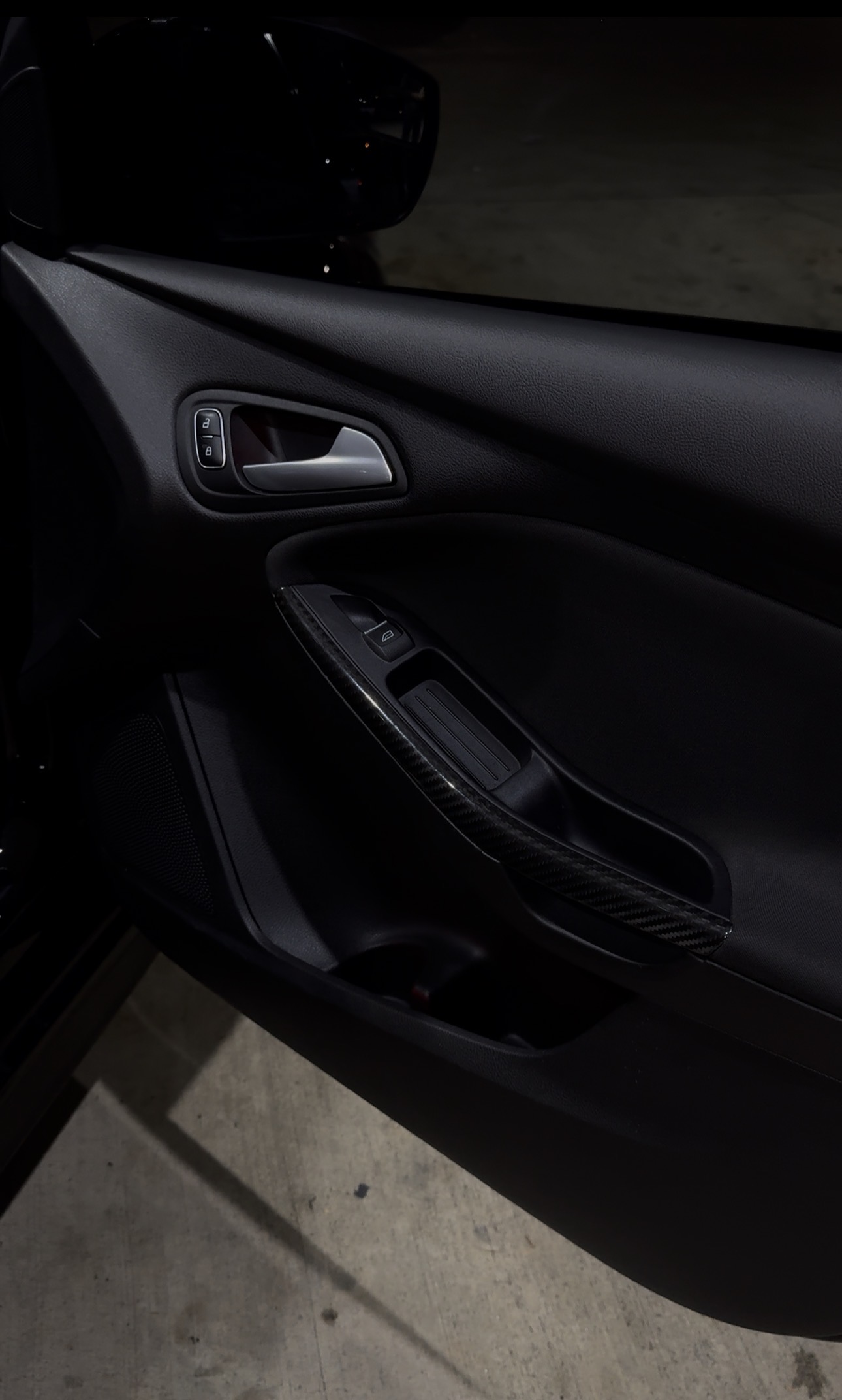 Used 2017 Ford Focus ST w/ Equipment Group 402A FWD image 9