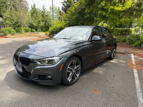 Used 2018 BMW 340i Sedan RWD image 1