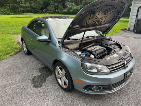 Used 2012 Volkswagen Eos Executive FWD image 2