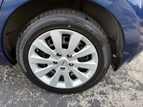 Used 2017 Nissan Leaf S image 12