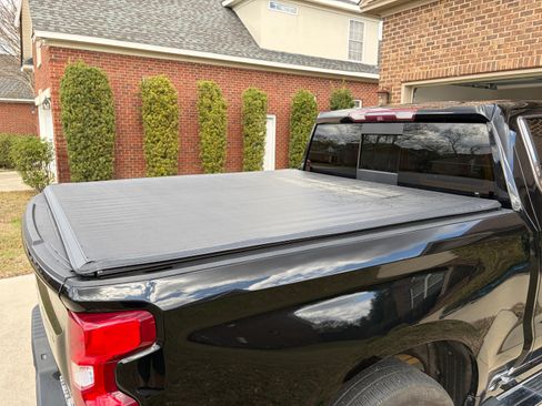 Used 2019 Chevrolet Silverado 1500 High Country w/ Technology Package image 6