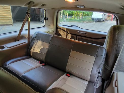 Used 2004 Ford Excursion Eddie Bauer image 14