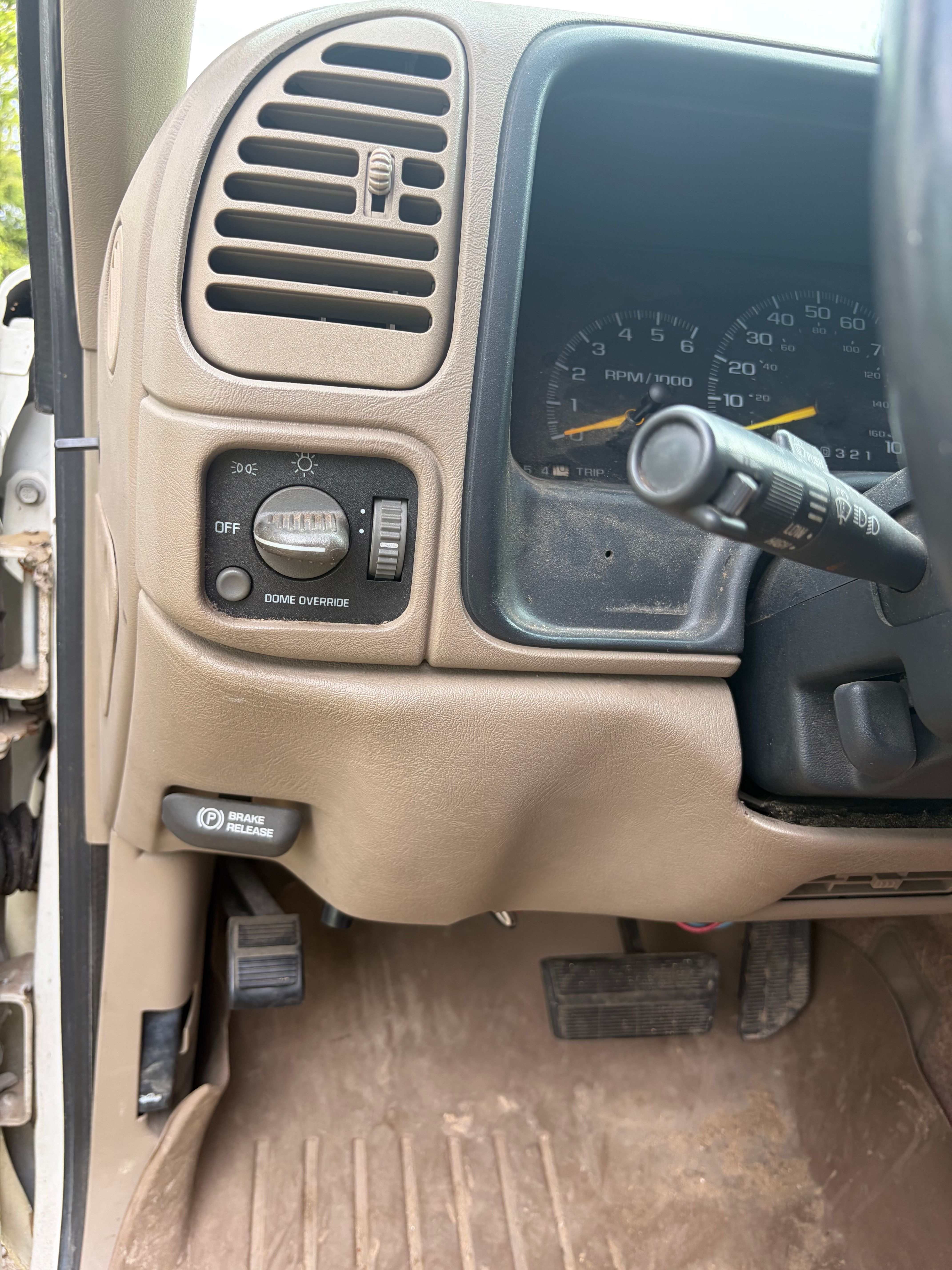 Used 1997 GMC Suburban 2500 AWD/4WD image 14