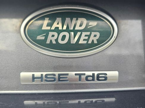 Used 2018 Land Rover Discovery HSE image 8