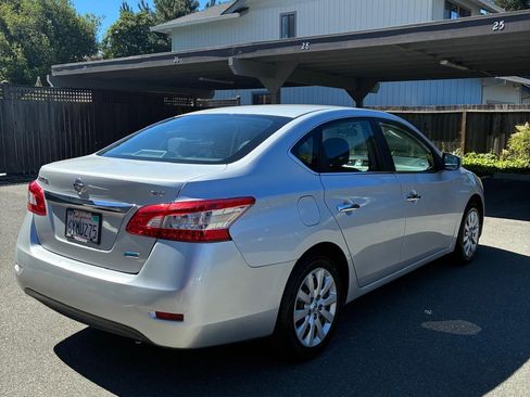 Used 2013 Nissan Sentra SV FWD image 2